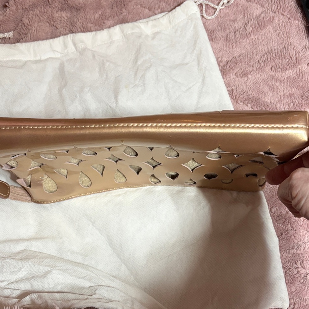 Sondra Roberts Metallic Pink Cutout Clutch - Picture 4 of 6